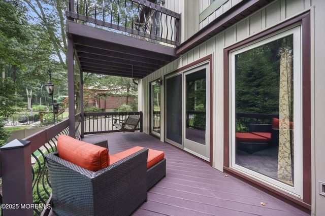 72 Fox Chase Court, Freehold, NJ 07728