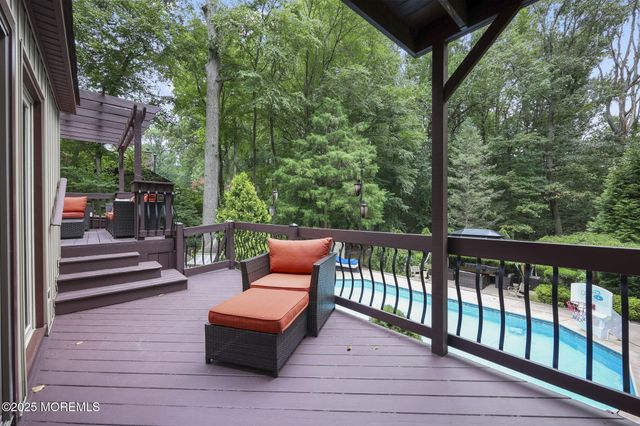 72 Fox Chase Court, Freehold, NJ 07728