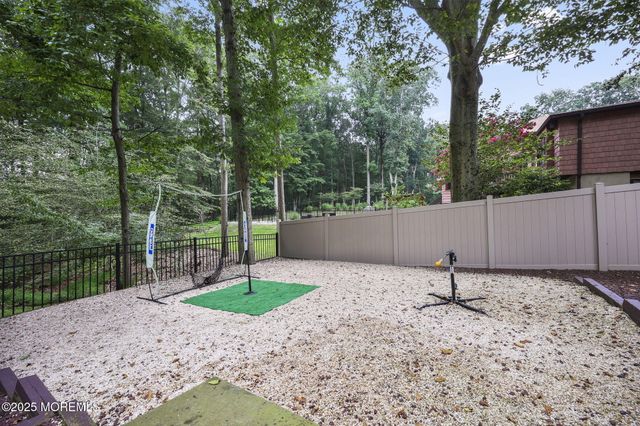 72 Fox Chase Court, Freehold, NJ 07728