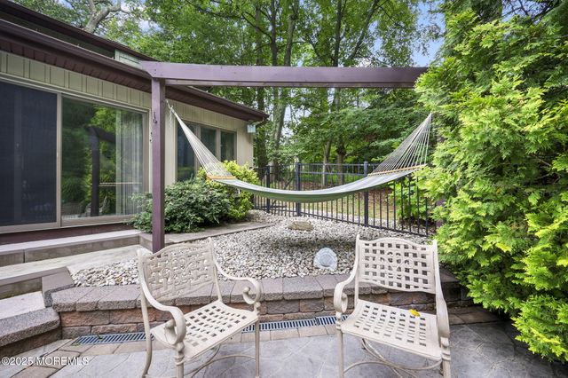 72 Fox Chase Court, Freehold, NJ 07728