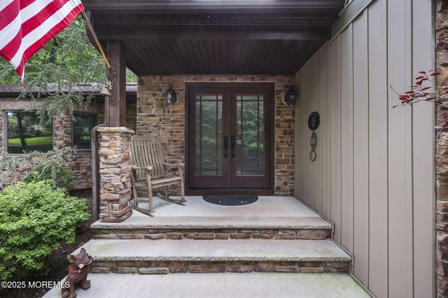 72 Fox Chase Court, Freehold, NJ 07728