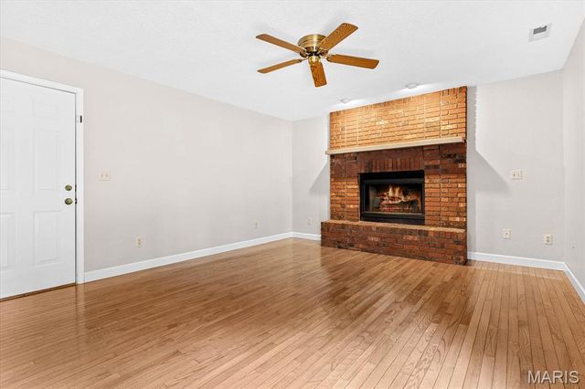 36 Lindenleaf Lane, Belleville, IL 62223