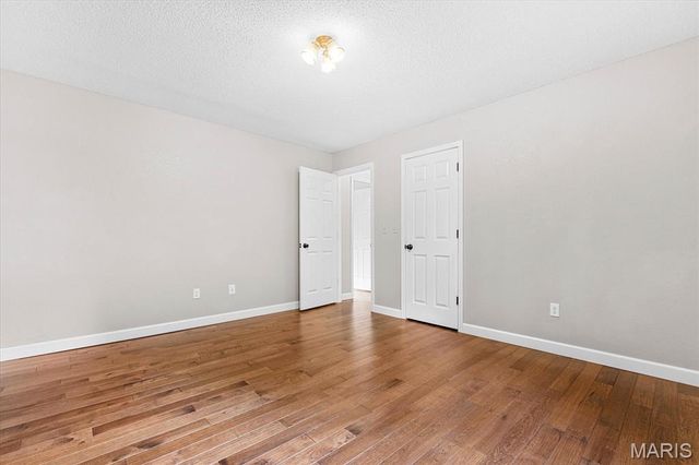 36 Lindenleaf Lane, Belleville, IL 62223