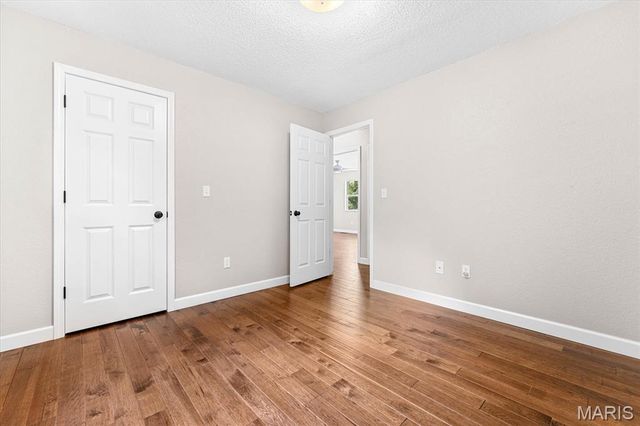 36 Lindenleaf Lane, Belleville, IL 62223