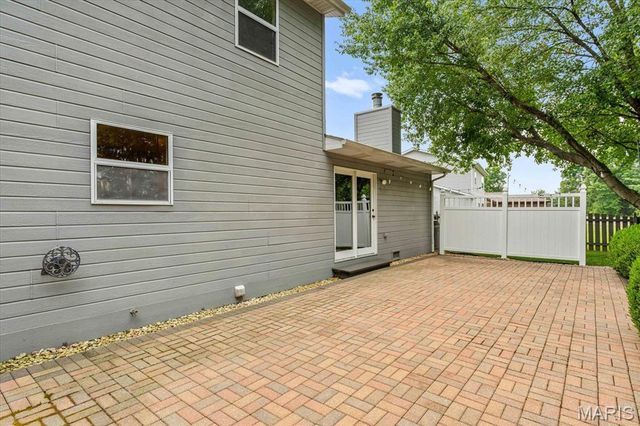 36 Lindenleaf Lane, Belleville, IL 62223