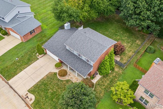 36 Lindenleaf Lane, Belleville, IL 62223