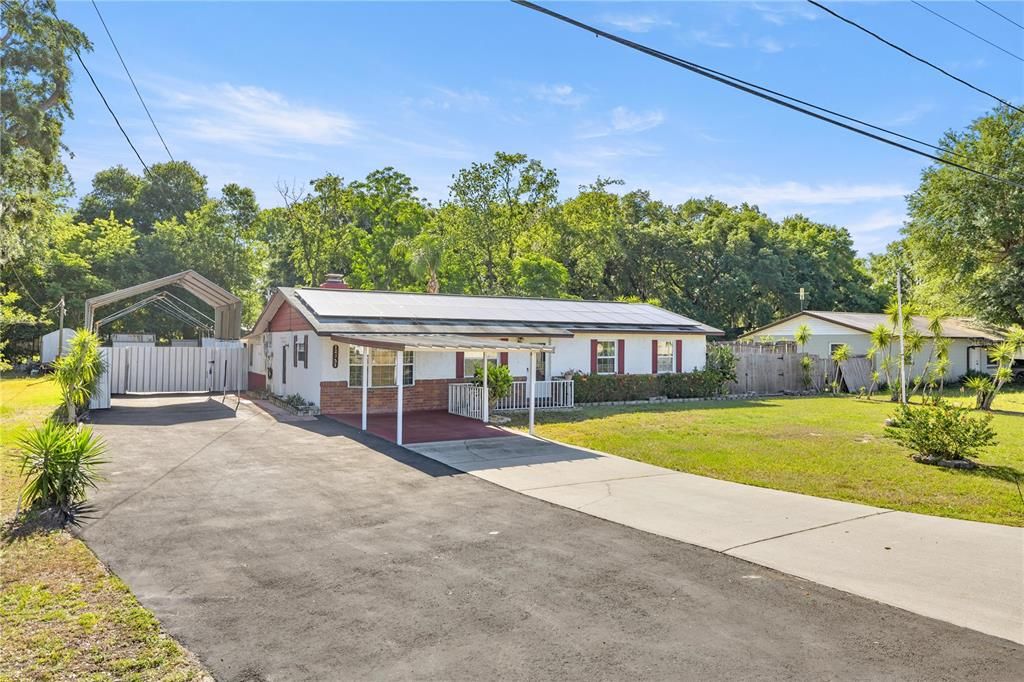 12351 SE HWY 464, Ocklawaha, FL 32179