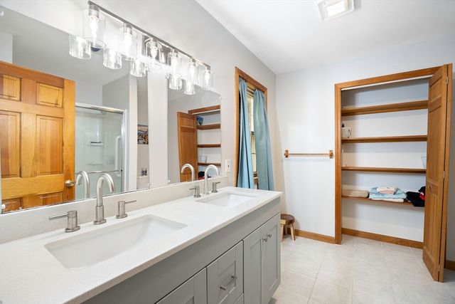 7 Margaret Dr, Wilbraham, MA 01095