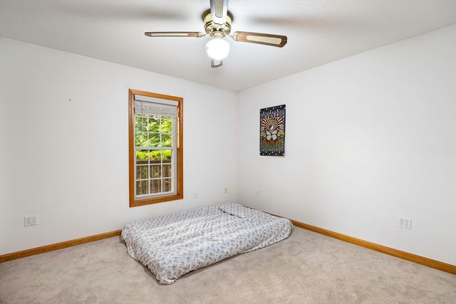 7 Margaret Dr, Wilbraham, MA 01095