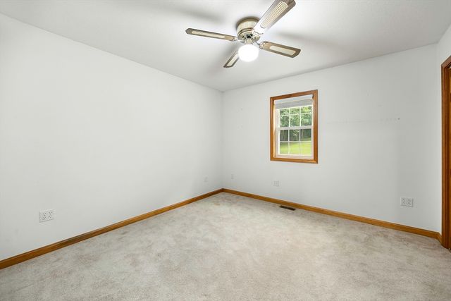 7 Margaret Dr, Wilbraham, MA 01095
