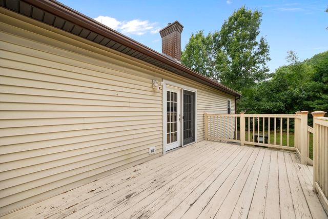 7 Margaret Dr, Wilbraham, MA 01095