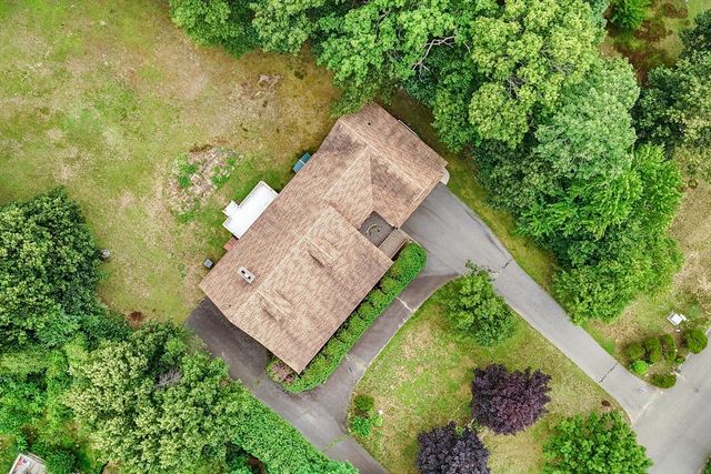 7 Margaret Dr, Wilbraham, MA 01095