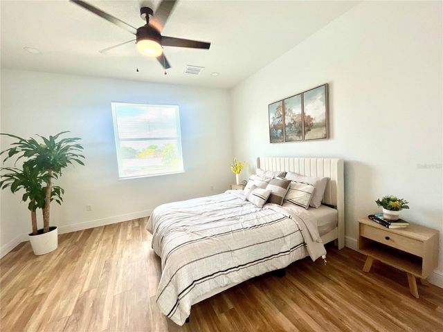 8110 N GREENWOOD AVENUE, Tampa, FL 33604