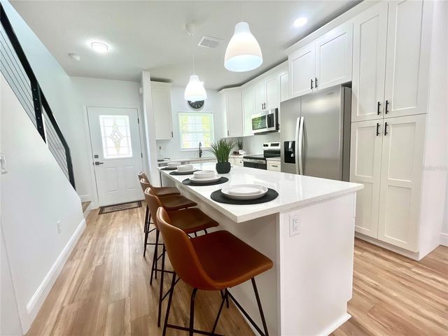 8110 N GREENWOOD AVENUE, Tampa, FL 33604