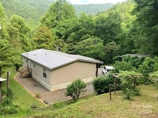 296 Bee Branch Road, Bryson City, NC 28713