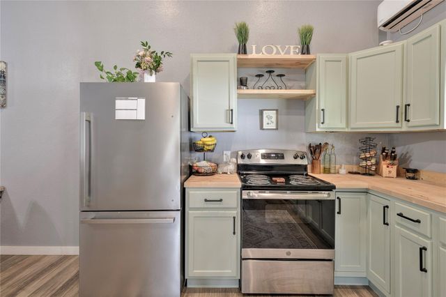 501 County Road 2298, Cleveland, TX 77327