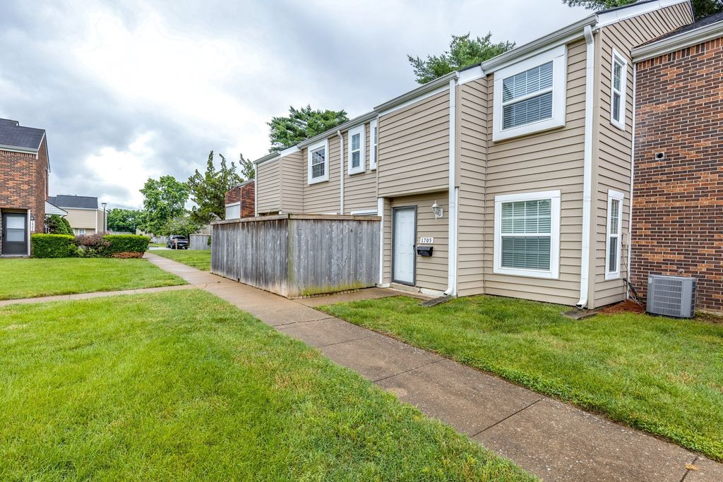 1705 Granville Rd, Franklin, TN 37064