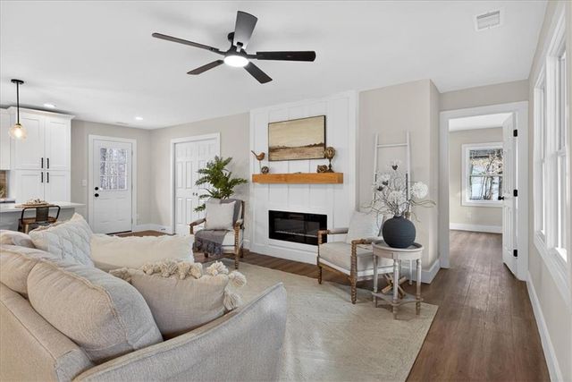 258 Arliss Drive, Canton, GA 30115