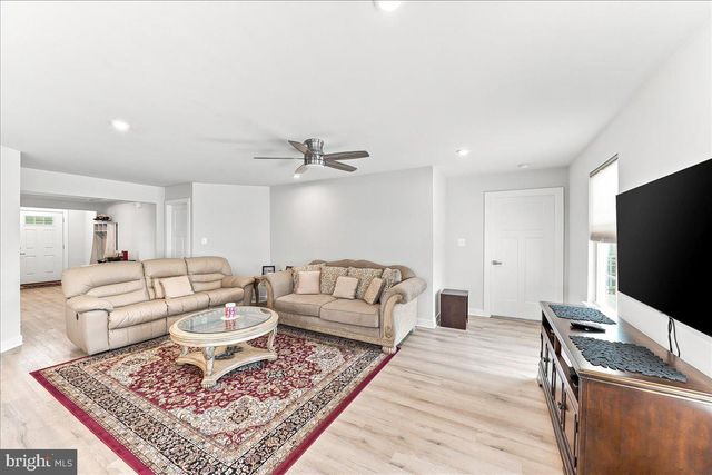 260 LETITIA MANOR DR, West Grove, PA 19390