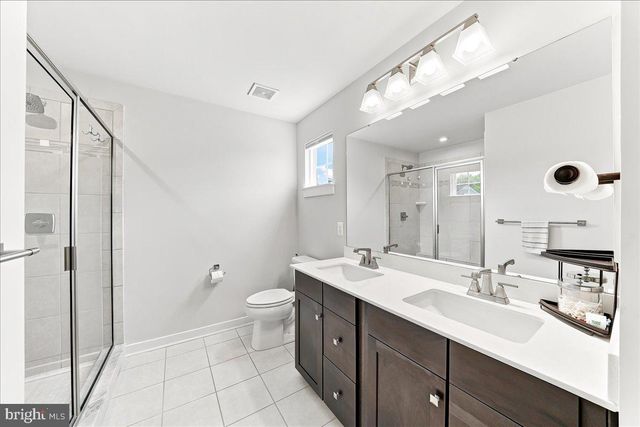 260 LETITIA MANOR DR, West Grove, PA 19390