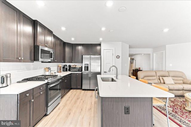 260 LETITIA MANOR DR, West Grove, PA 19390