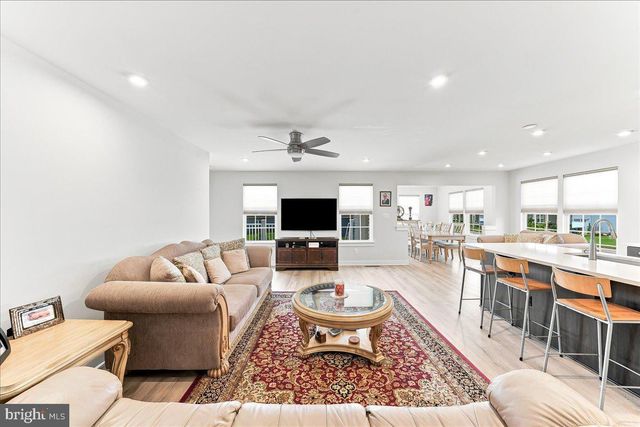 260 LETITIA MANOR DR, West Grove, PA 19390