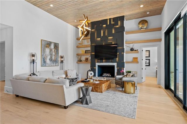 16163 Belford Drive, Milton, GA 30004
