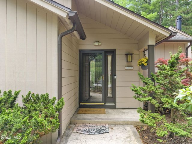 1 May Apple Way, Ballston Spa, NY 12020