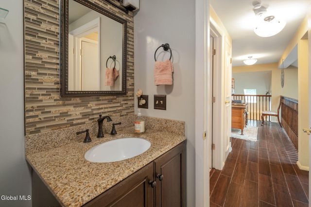 1 May Apple Way, Ballston Spa, NY 12020