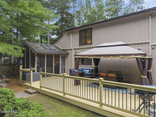 1 May Apple Way, Ballston Spa, NY 12020