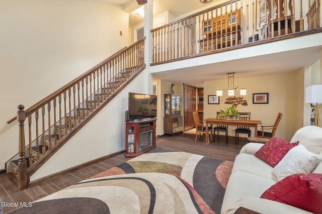 1 May Apple Way, Ballston Spa, NY 12020