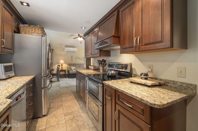 1 May Apple Way, Ballston Spa, NY 12020
