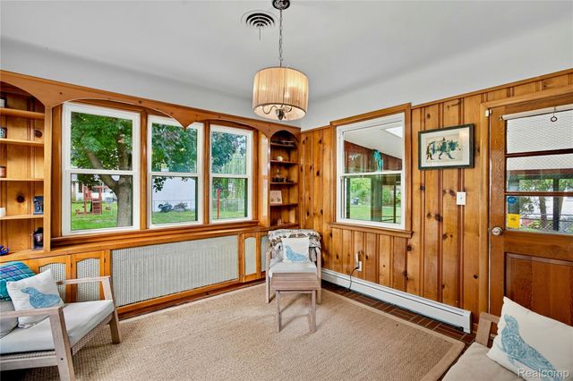 21819 Edgewood Street, St. Clair Shores, MI 48080