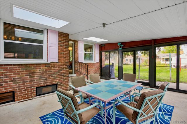21819 Edgewood Street, St. Clair Shores, MI 48080