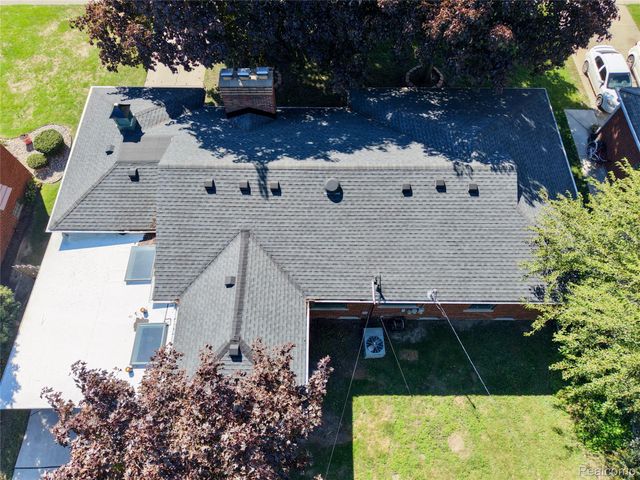 21819 Edgewood Street, St. Clair Shores, MI 48080