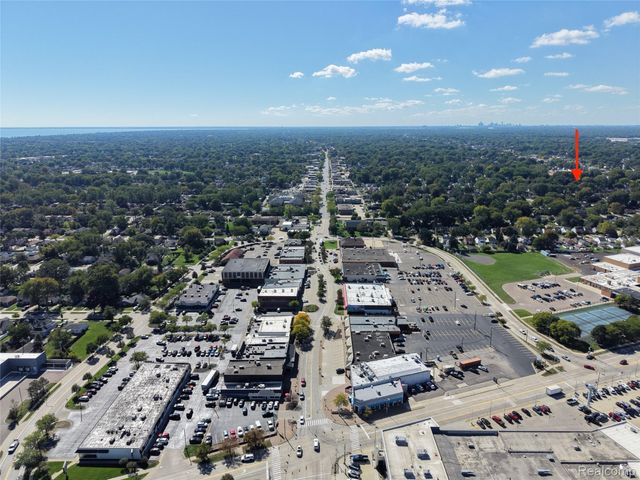 21819 Edgewood Street, St. Clair Shores, MI 48080