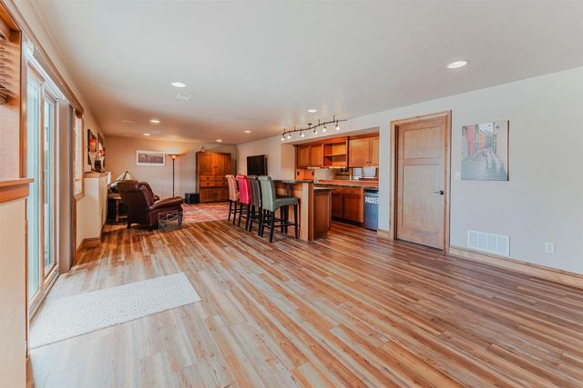 5294 NOTRE DAME DRIVE, Omro, WI 54963