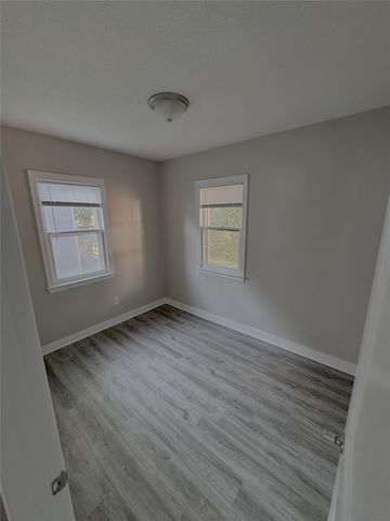 619 Palmer Place, Des Moines, IA 50315
