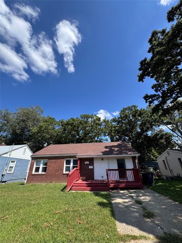 619 Palmer Place, Des Moines, IA 50315