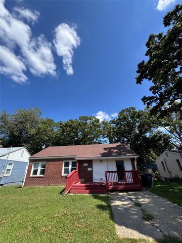 619 Palmer Place, Des Moines, IA 50315