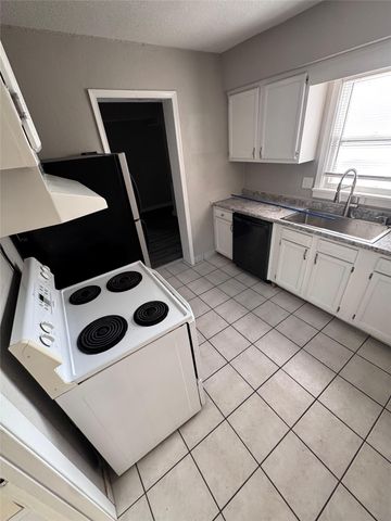 619 Palmer Place, Des Moines, IA 50315