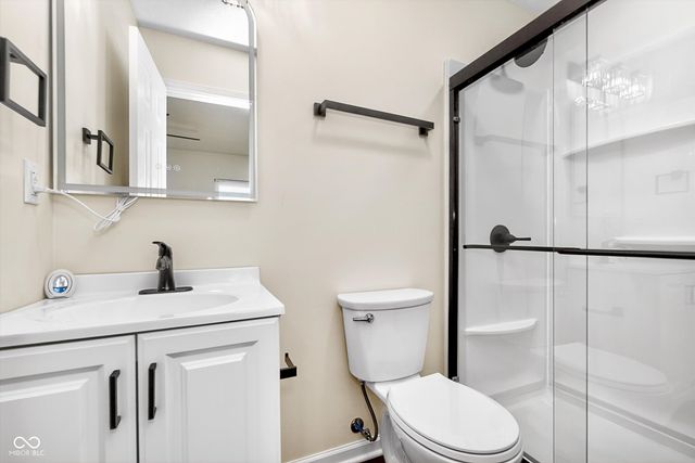 5625 Gateway Drive, Indianapolis, IN 46254