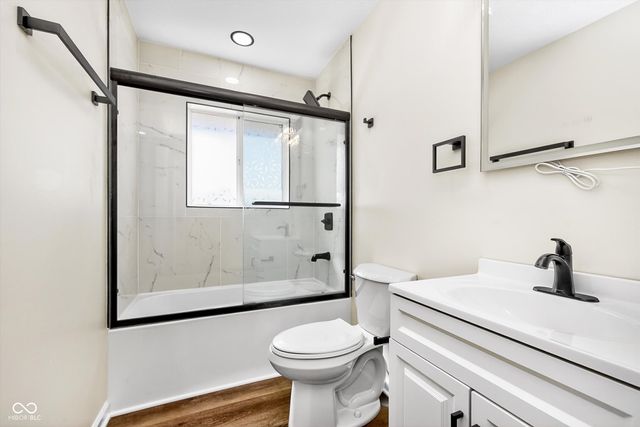 5625 Gateway Drive, Indianapolis, IN 46254