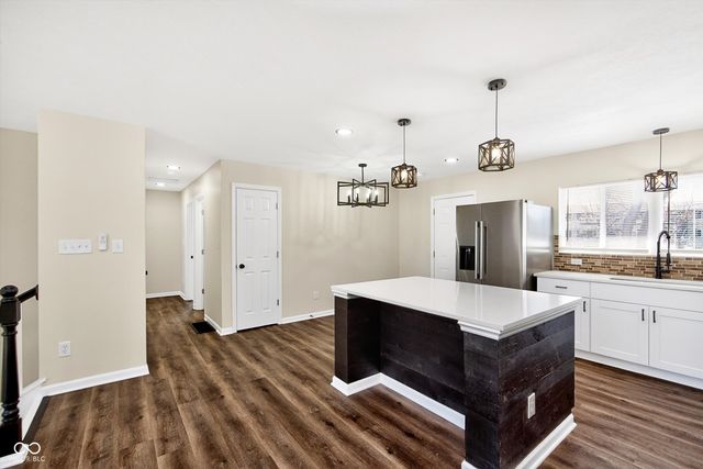 5625 Gateway Drive, Indianapolis, IN 46254