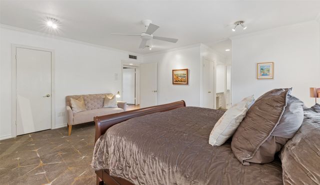 6311 Bandera Avenue D, Dallas, TX 75225