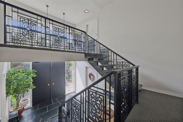 6311 Bandera Avenue D, Dallas, TX 75225