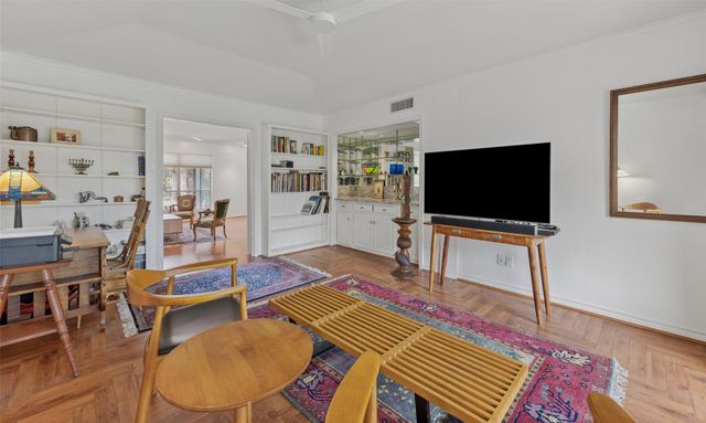 6311 Bandera Avenue D, Dallas, TX 75225