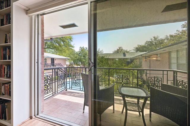 6311 Bandera Avenue D, Dallas, TX 75225