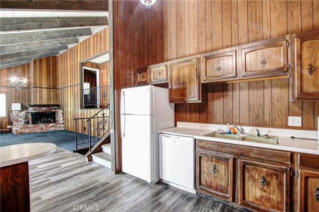 446 Delle, Crestline, CA 92325