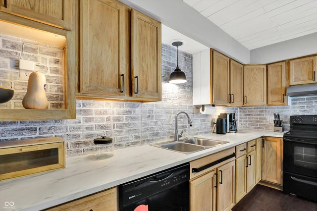926 Walnut Street, Franklin, IN 46131